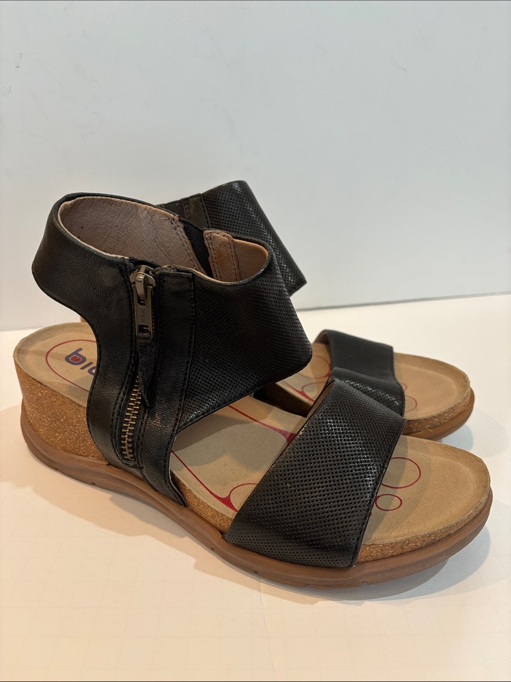 Bionica Palotina Black Leather Wedge Sandals in Size 8.5